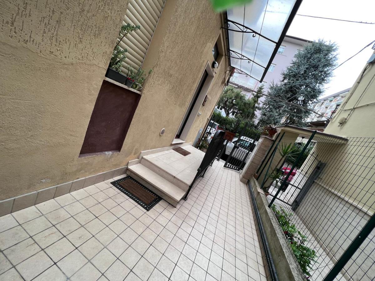Casa Riri Bed & Breakfast San Benedetto del Tronto Exterior photo